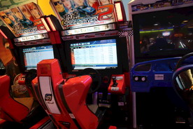 游戏厅娱乐设施极速汽车2