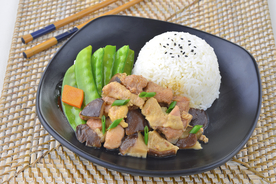 香菇鸡块米饭