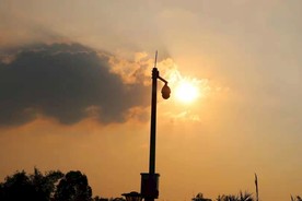 天空  夕阳  路灯  黄昏