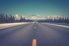 雪山道路背景
