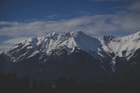 雪山山顶