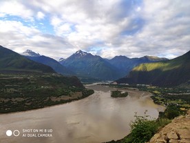 雅鲁藏布大峡谷
