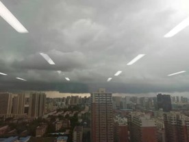 阴天的城市