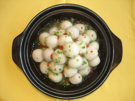 上汤鱼丸煲