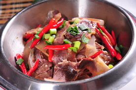 干锅黄牛肉 带皮黄牛肉
