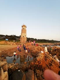 日出海边旅游图