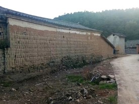 农村老土墙