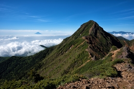 蓝天 云海 山顶 山峰