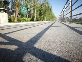 河边小道