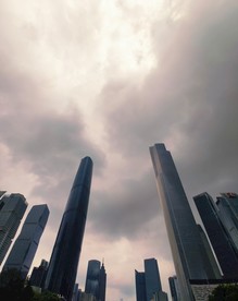 阴天 城市