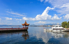 大理洱海海心亭