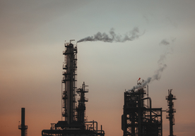 工厂烟囱天空晚霞风景