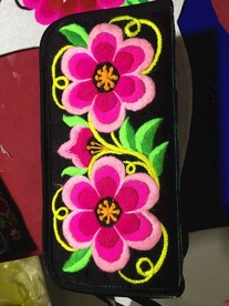 楚雄彝族手工刺绣花纹