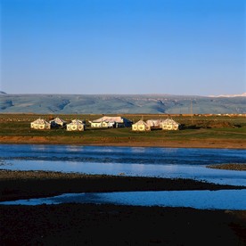 草原河流