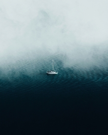湖水与小船