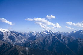天一航空航拍天山图片