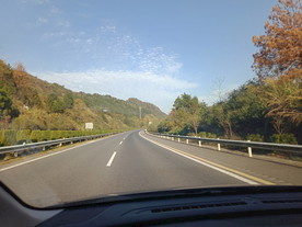 高速公路上的秋天