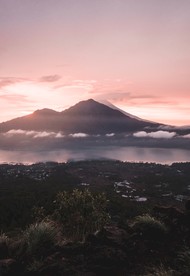 落日远方山晚霞