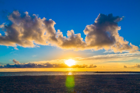 海上夕阳美景