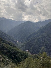 绿山蓝天