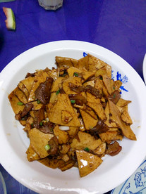 千张炒肉