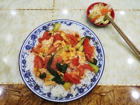 西红柿鸡蛋盖饭