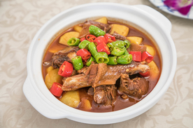土豆炖鹅块