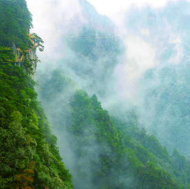 明月山