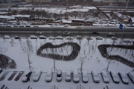 道路旁雪地