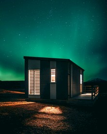 屋后极光