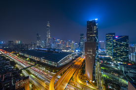 夜景深圳平安大厦