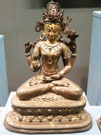 唐代镀金菩萨坐像摄影