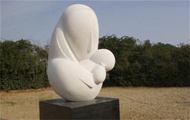 母与子雕塑