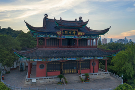 武汉著名景点晴川阁