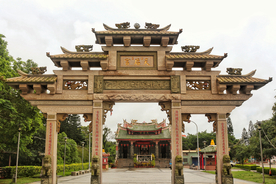 台湾金门天后宫的巍峨牌坊