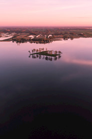 夕阳 黄昏 湖面小船 湖面夕阳