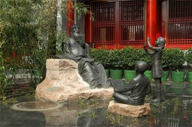 孔子雕塑