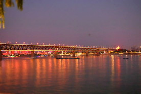 武汉长江大桥夜景