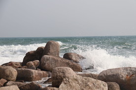 浪花礁石
