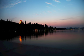 雷峰塔美丽夜景