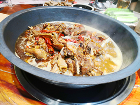 铁锅羊肉