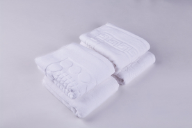 毛巾堆叠卷起图片