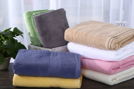 毛巾堆叠卷起图片