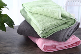 毛巾堆叠卷起图片