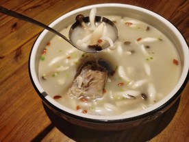 筒骨杂菌汤