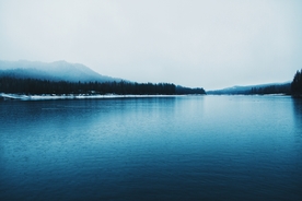 湖泊风景图片