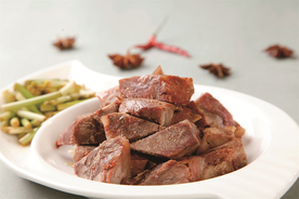 大块牛肉