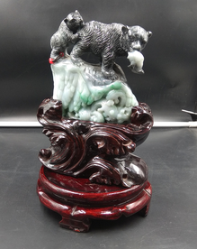 玉雕熊