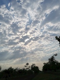 蓝天 白云  光束 太阳光