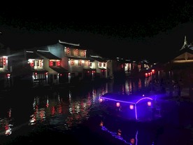 古镇夜晚
